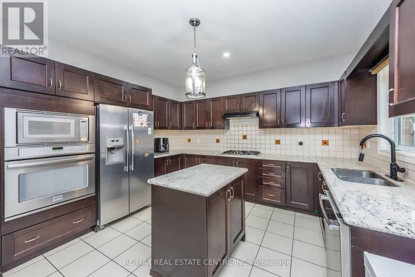 456 Laundon Terrace — photo 17 of 40
