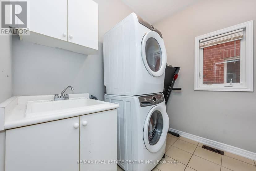 456 Laundon Terrace — photo 20 of 40