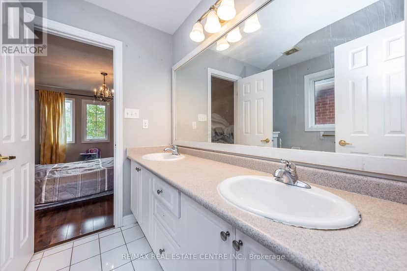 456 Laundon Terrace — photo 26 of 40