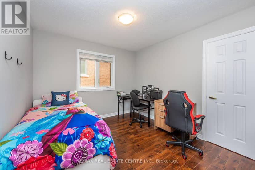 456 Laundon Terrace — photo 29 of 40