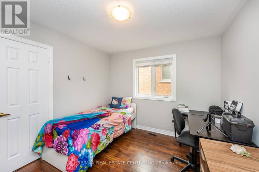 456 Laundon Terrace — photo 30 of 40