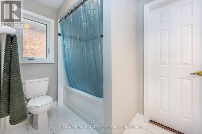 456 Laundon Terrace — photo 34 of 40