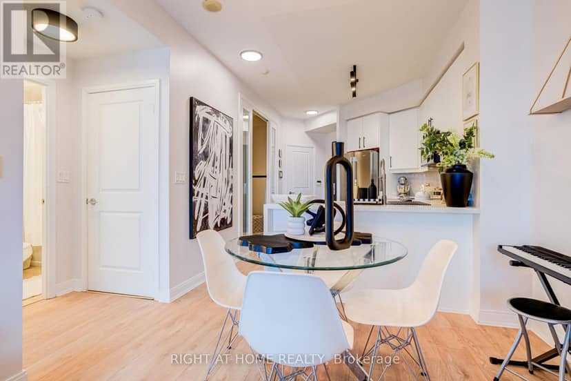 1405 - 70 Absolute Avenue — photo 7 of 40