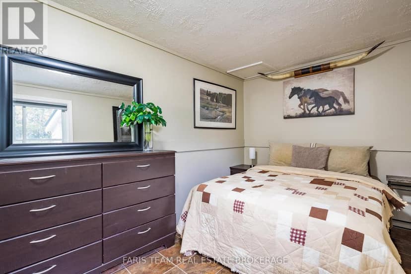 244/250 Dignard Avenue — photo 14 of 25