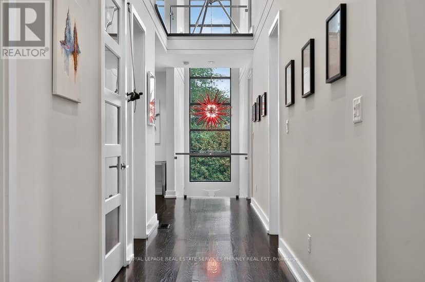 647 Montbeck Crescent — photo 17 of 40