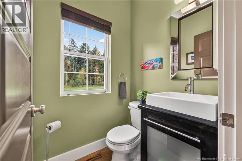 76 Maurice Crescent — photo 17 of 40