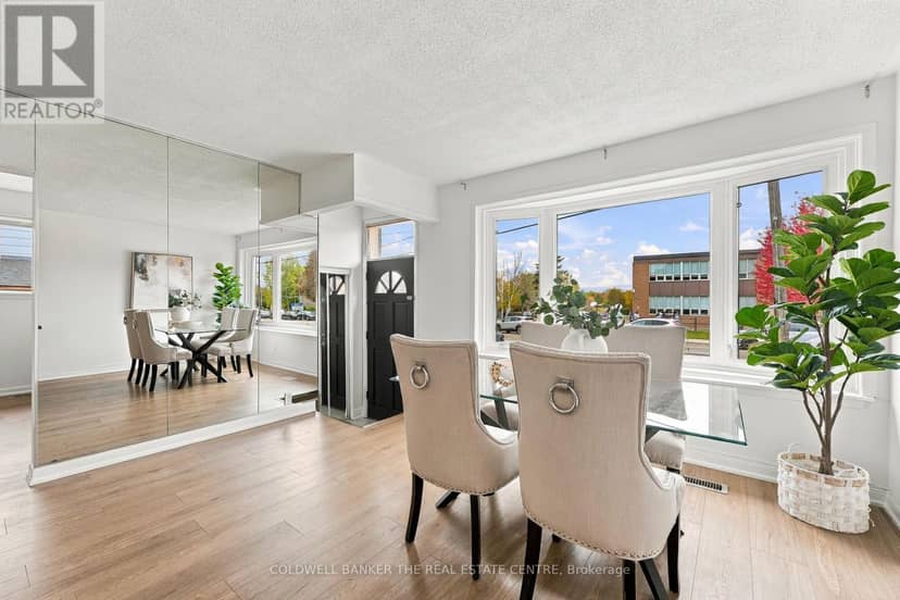 21 Glass Drive, Aurora, photo 3