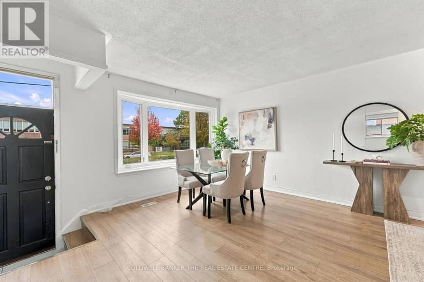 21 Glass Drive, Aurora, photo 2