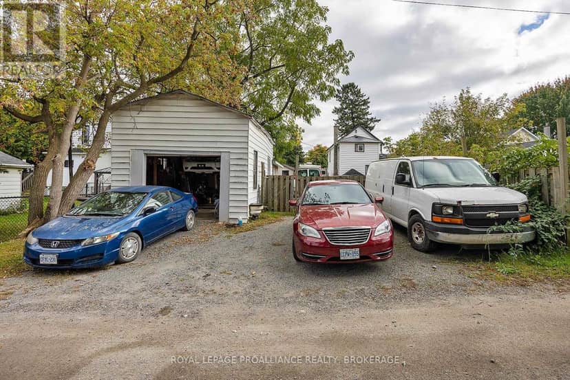 308 Brock Street, Gananoque, photo 6