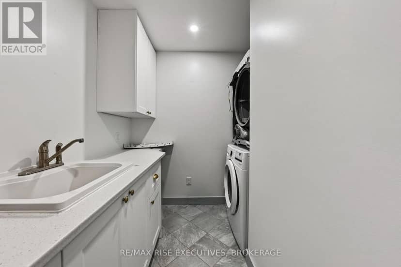 675 Collins Bay Road — photo 15 of 37