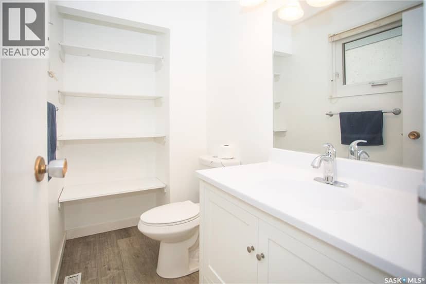 114 Willoughby CRESCENT — photo 19 of 40