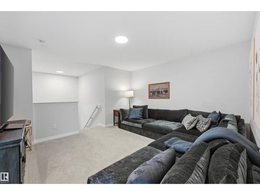 2520 206 ST NW — photo 30 of 40