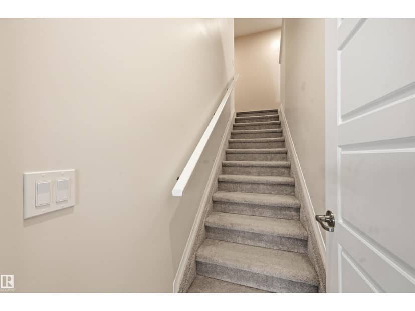 2520 206 ST NW — photo 38 of 40