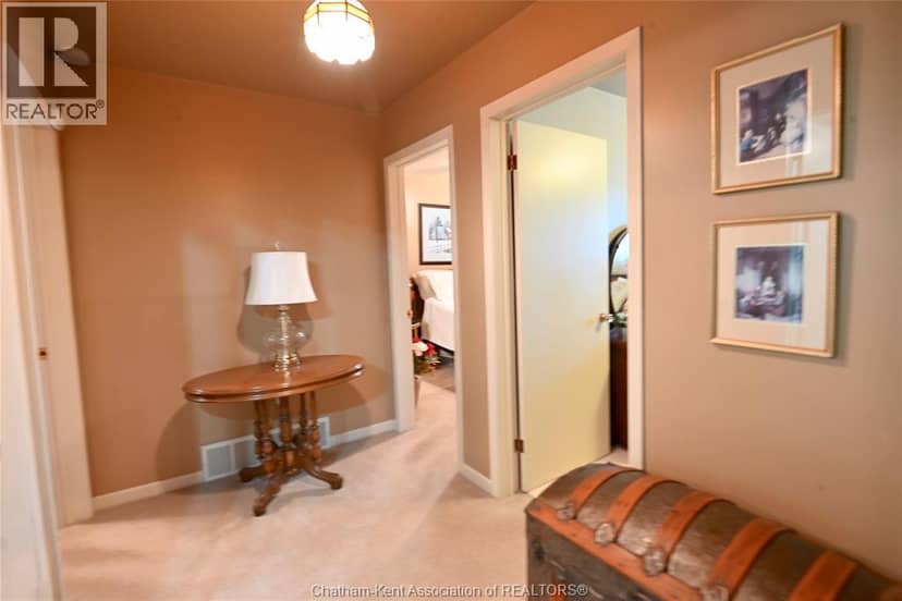 59 Oak STREET — photo 18 of 40