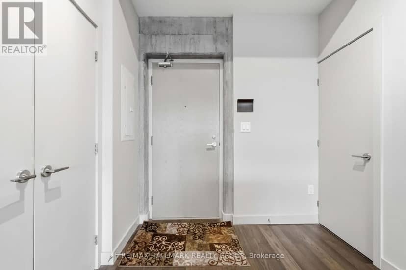 411 - 224 Lyon Street N, Ottawa, photo 2
