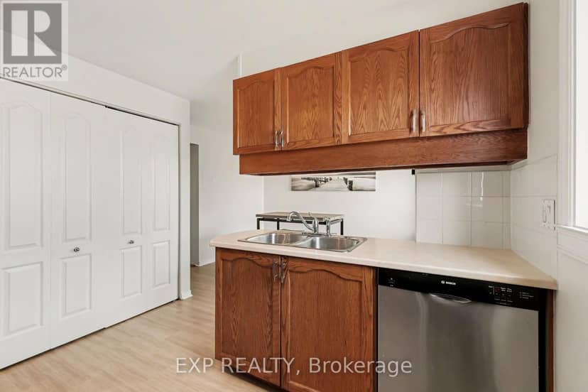 1848 Summerfields Crescent — photo 13 of 32