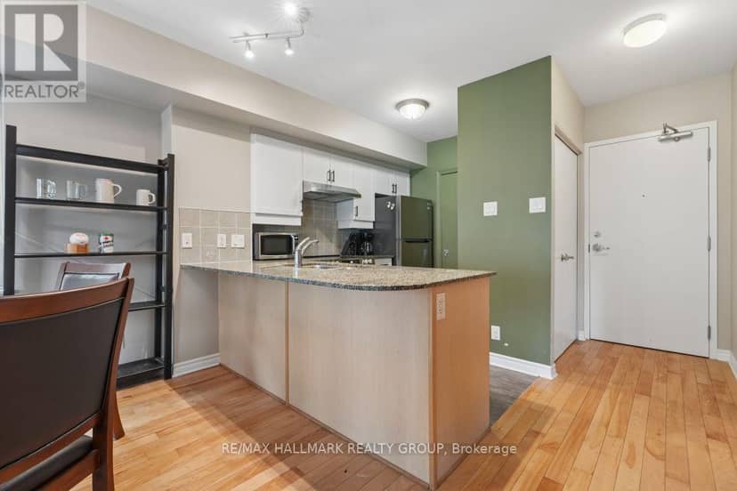 302 - 445 Laurier Avenue W — photo 11 of 27