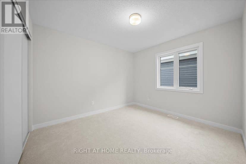 74 Hackamore Crescent — photo 24 of 30
