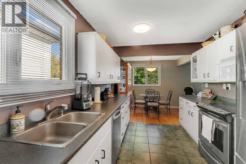 707 Fortalice Crescent SE — photo 12 of 40