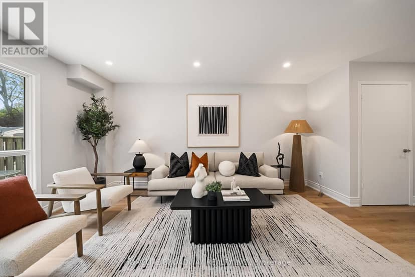 44 Hollyberry Trail, Toronto, photo 6