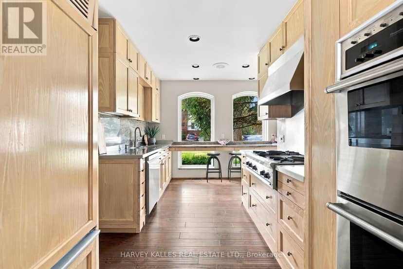 148 Strathallan Boulevard — photo 18 of 40