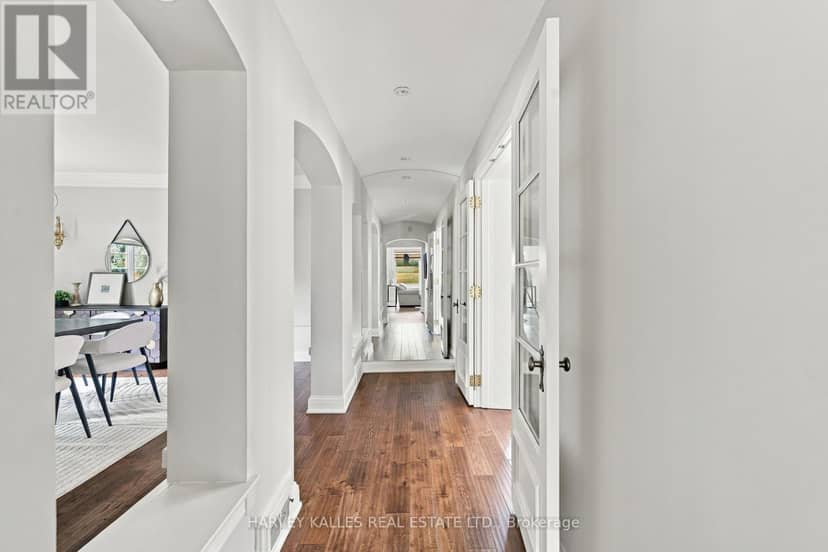 148 Strathallan Boulevard — photo 24 of 40