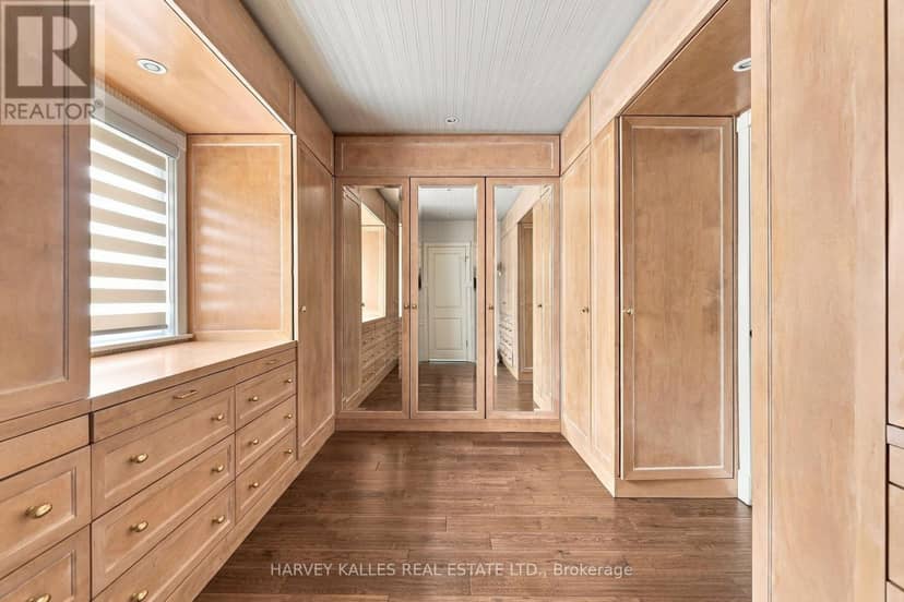 148 Strathallan Boulevard — photo 31 of 40