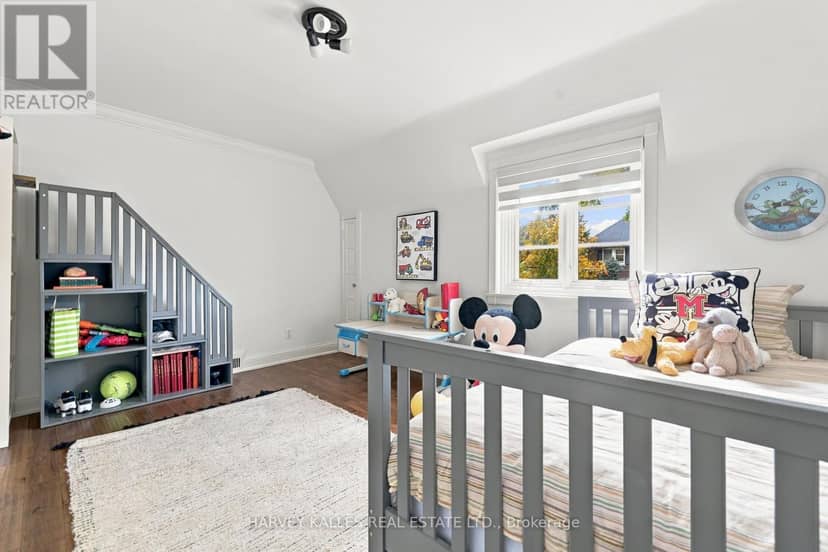 148 Strathallan Boulevard — photo 33 of 40