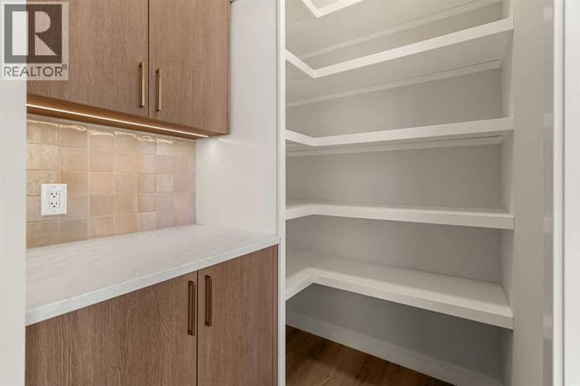 725 53 Avenue SW — photo 15 of 40