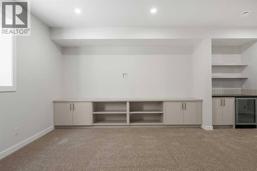 725 53 Avenue SW — photo 35 of 40