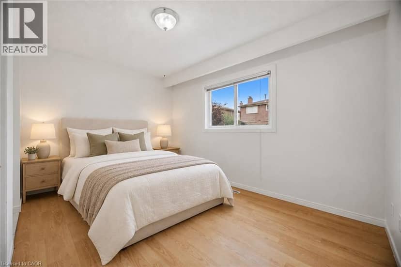 4200 GREYBROOK Crescent — photo 17 of 40