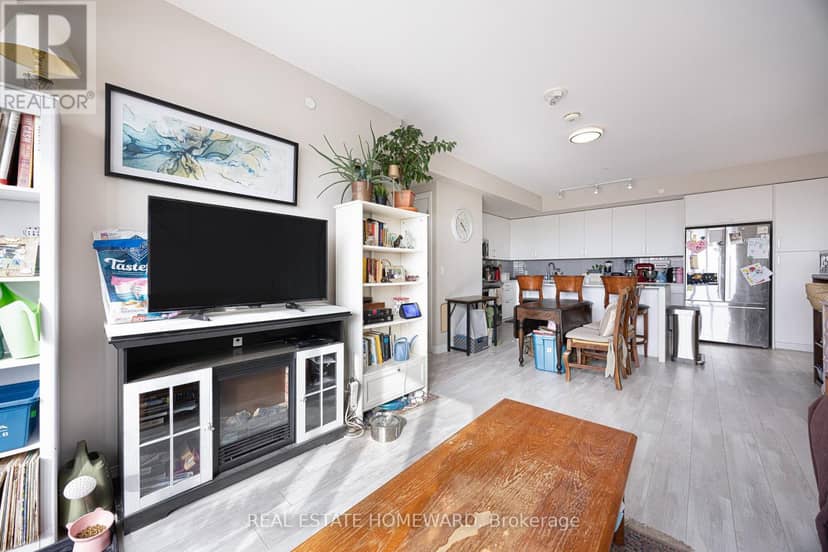 605 - 1630 Queen Street E — photo 10 of 30