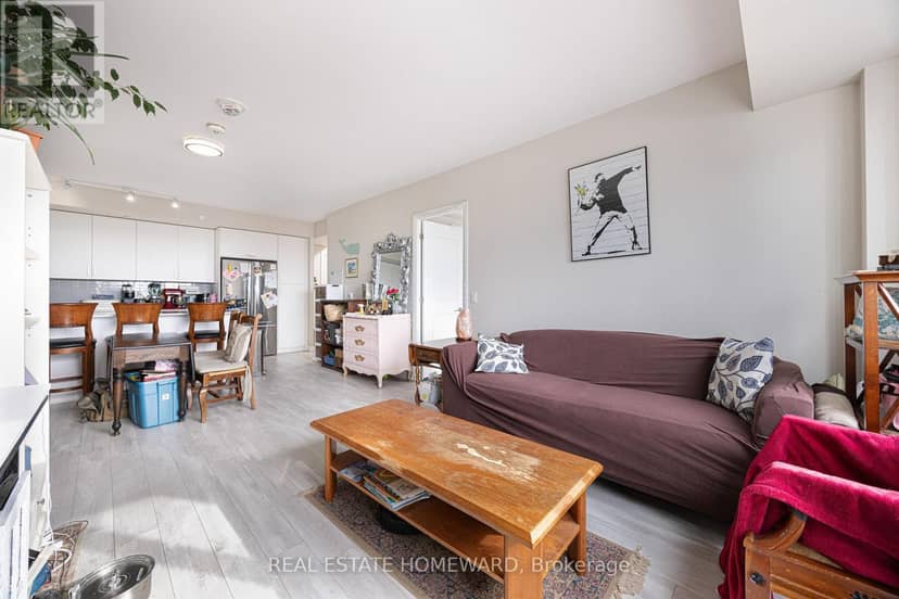605 - 1630 Queen Street E — photo 11 of 30