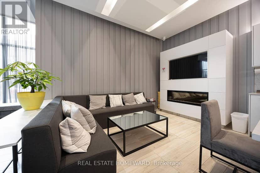 605 - 1630 Queen Street E — photo 26 of 30