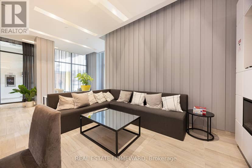 605 - 1630 Queen Street E — photo 27 of 30