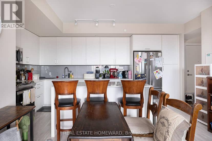 605 - 1630 Queen Street E — photo 9 of 30