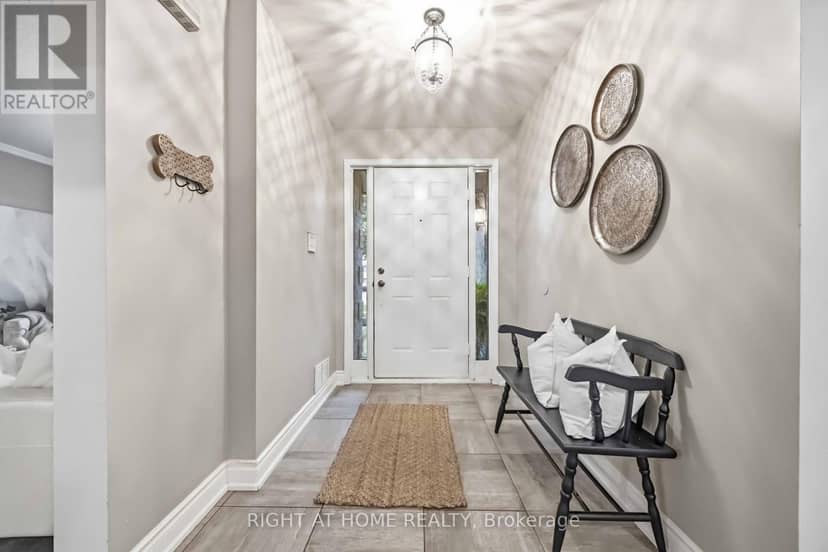 57 Morning Glory Crescent, Whitby, photo 2