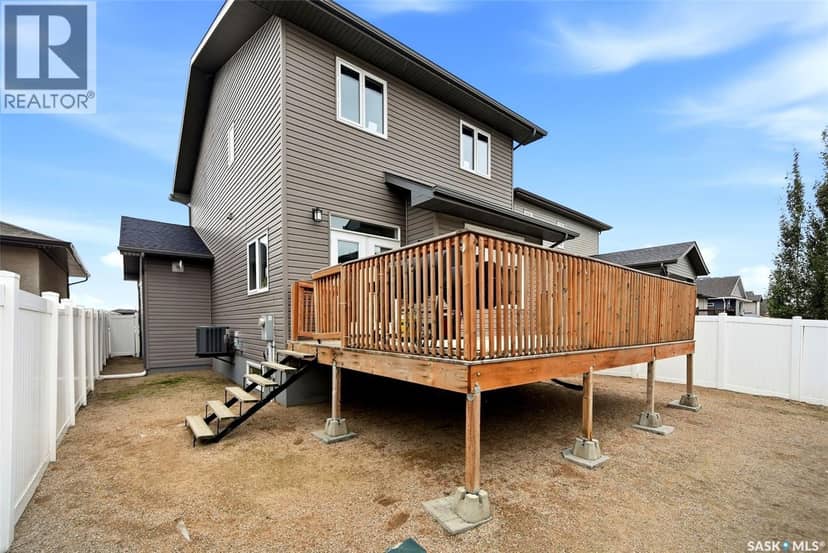 5213 Canuck CRESCENT — photo 35 of 38