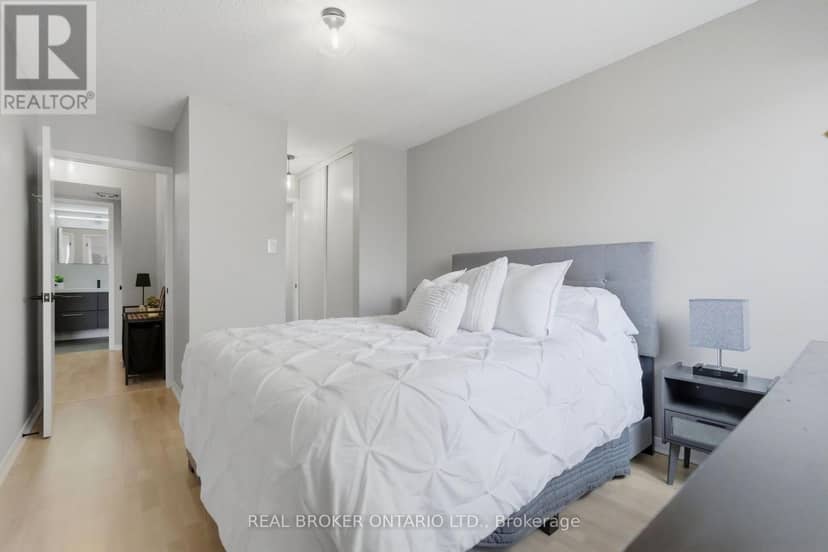 302C - 211 Forum Drive — photo 14 of 20