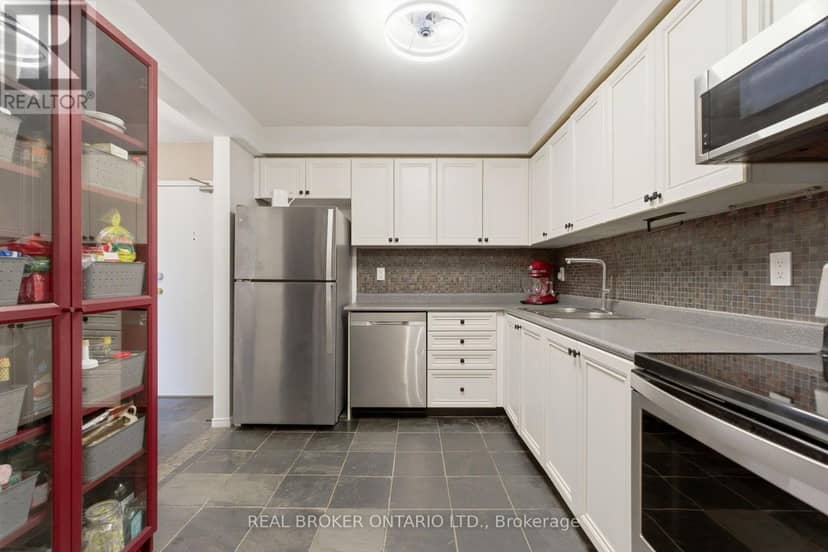 302C - 211 Forum Drive — photo 8 of 20