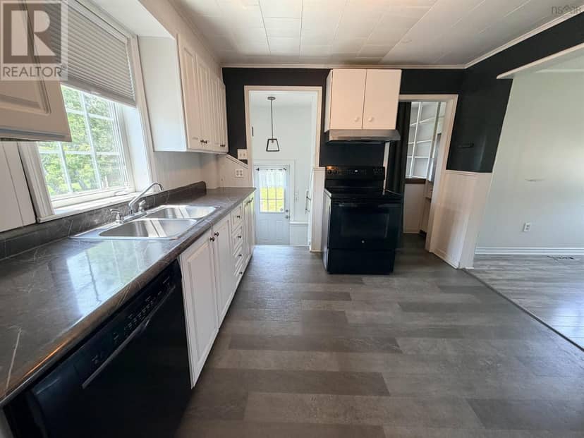 219 Brookland Street — photo 8 of 23