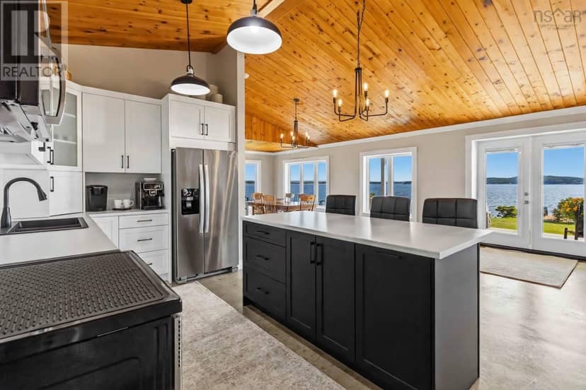 201 Southwest Cove Road — photo 11 of 40