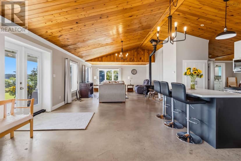 201 Southwest Cove Road — photo 19 of 40