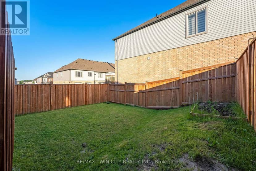 106 Haldimand Street — photo 38 of 40
