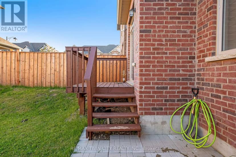 106 Haldimand Street — photo 40 of 40