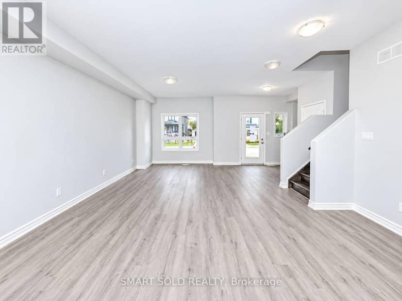 19 Perenack Avenue, Welland, photo 2