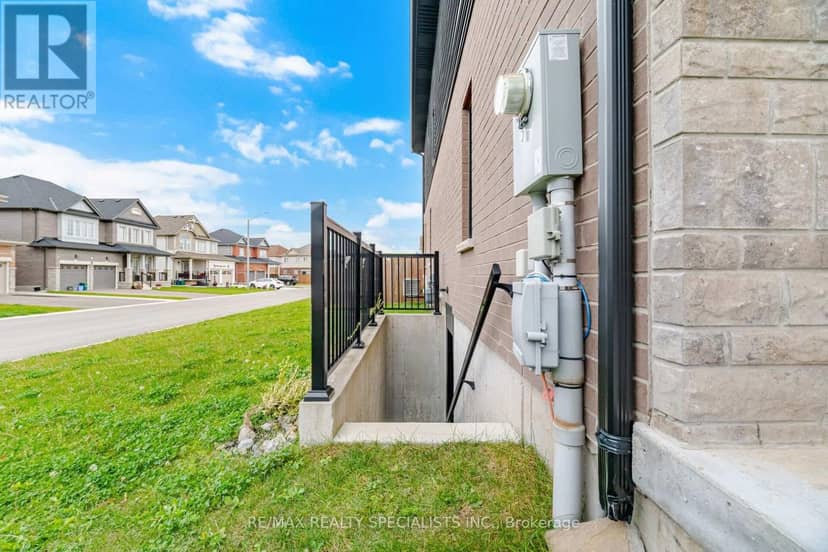 4259 Shuttleworth Drive — photo 32 of 40