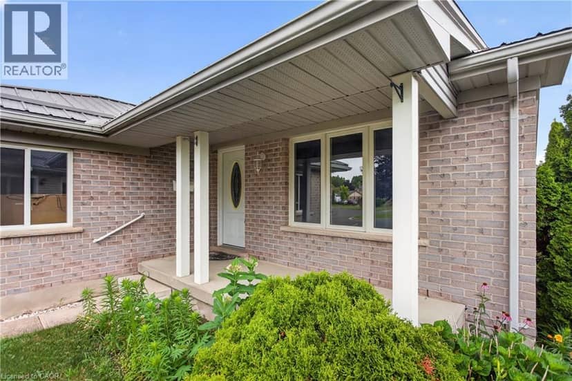 15 ERIN Court — photo 2 of 40
