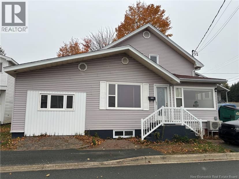 310 Riverside Drive, Bathurst