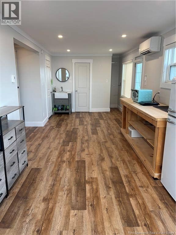 310 Riverside Drive — photo 11 of 13